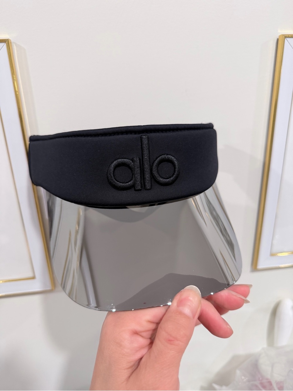 New ALO Yoga Airlift Solar Visor hat color black